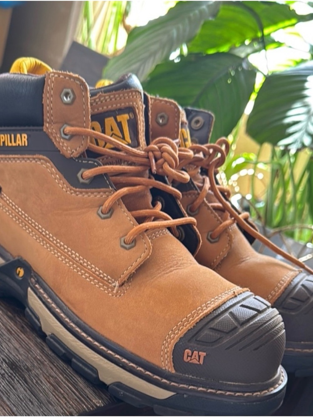 Caterpillar Yellow and Brown Work Boot Label Detail